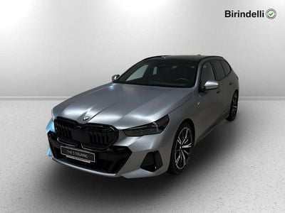 Usata BMW 520 Comfort Edition 197 CV (144 kW) 2024 Frozen pure grey metallizzato Station wagon