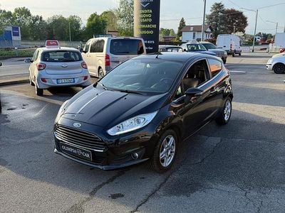 Usata Ford Fiesta 75 CV (55 kW) 2013 Nero Utilitaria