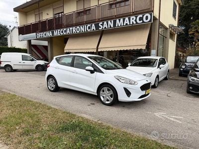 Usata Ford Fiesta 71 CV (52 kW) 2018 Bianco Utilitaria