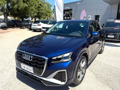 Usata Audi Q2 S-Line 110 CV (80 kW) 2023 Blu navarra metallizzato SUV