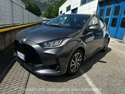 Usata Toyota Yaris Hybrid Trend 116 CV (85 kW) 2022 Grigio scuro Utilitaria
