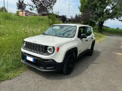 Usata Jeep Renegade Sport 120 CV (88 kW) 2015 Bianco SUV