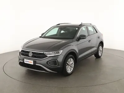 Usata VW T-Roc Life 110 CV (80 kW) 2023 Grigio SUV