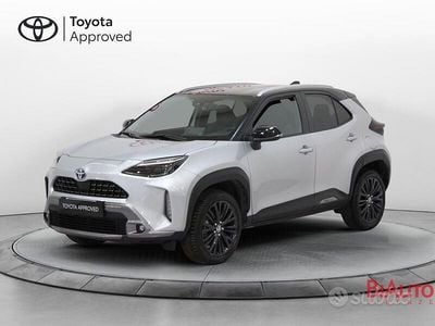 Usata Toyota Yaris Cross 116 CV (85 kW) 2022 Grigio SUV