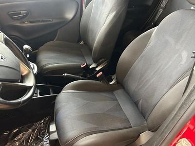 Usata Lancia Ypsilon S 69 CV (50 kW) 2020 Rosso pastello Utilitaria