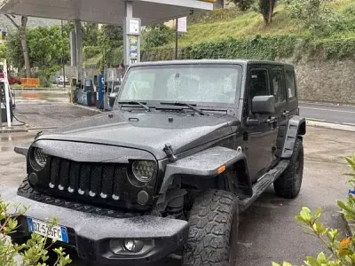 Usata Jeep Wrangler Unlimited Sahara 200 CV (147 kW) 2010 SUV