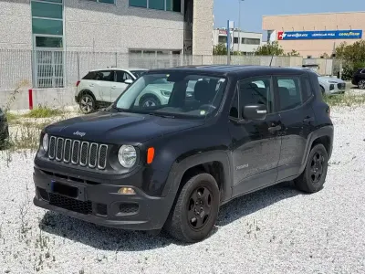Usata Jeep Renegade Sport 110 CV (80 kW) 2017 Nero SUV