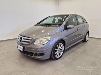 Usata Mercedes B200 Chrome 140 CV (102 kW) 2006 Grigio Monovolume