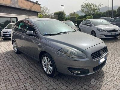Begagnad Fiat Croma Emotion 120 HK (88 kW) 2008 Grå Kombi
