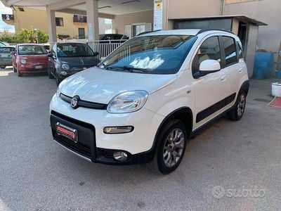 Usata Fiat Panda 4x4 S 86 CV (63 kW) 2019 Bianco Utilitaria