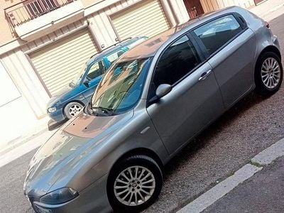 Usata Alfa Romeo 147 120 CV (88 kW) 2008 Grigio Utilitaria