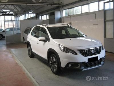 Usata Peugeot 2008 Allure 81 CV (59 kW) 2016 Bianco SUV