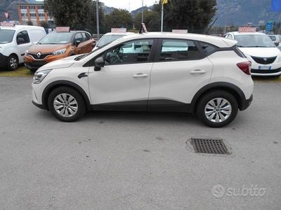Usata Renault Captur Life 101 CV (74 kW) 2020 Beige SUV