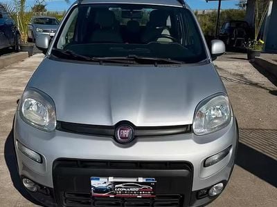 Gebraucht Fiat Panda 4x4 S 75 PS (55 kW) 2014 Grau Kleinwagen