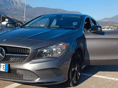 Usata Mercedes CLA200 136 CV (100 kW) 2017 Marrone Berlina