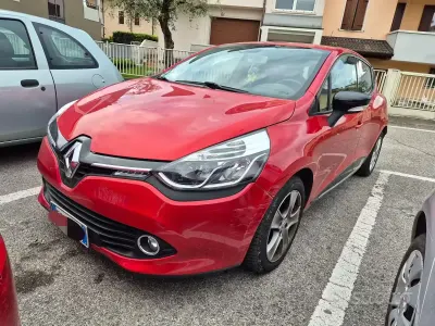 Usata Renault Clio IV 75 CV (55 kW) 2013 Rosso Berlina