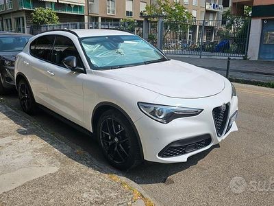 Bianco Usata 2019 Alfa Romeo Stelvio Tech Edition SUV | 18.400 € (Buon prezzo)