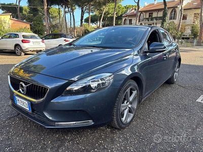 Usata Volvo V40 2017 Blu Berlina