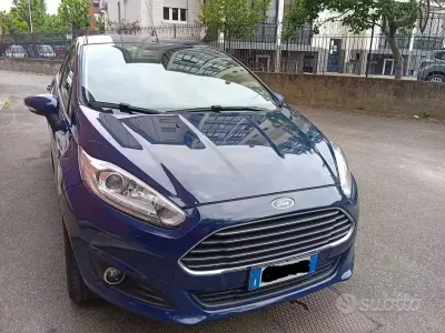 Usata Ford Fiesta Titanium 100 CV (73 kW) 2016 Blu Utilitaria