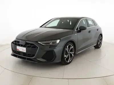 Usata Audi A3 S-Line 150 CV (110 kW) 2025 Grigio daytona perlato Berlina