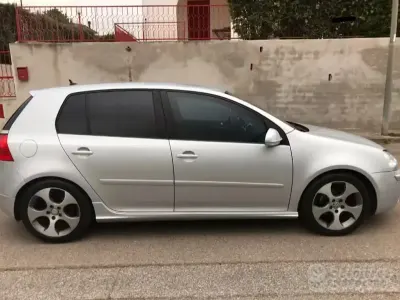 Usata VW Golf IV 105 CV (77 kW) 2006 Grigio Berlina