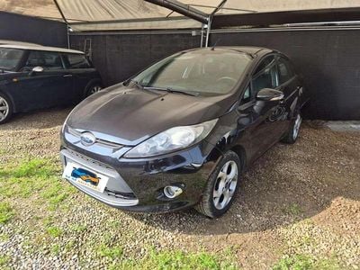 Usata Ford Fiesta Titanium 71 CV (52 kW) 2011 Nero Utilitaria