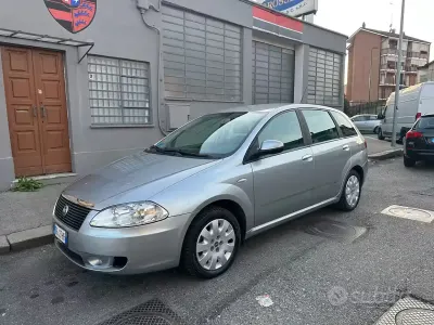 Usata Fiat Croma 140 CV (102 kW) 2007 Grigio Station wagon
