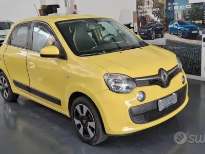 Usata Renault Twingo SE 69 CV (50 kW) 2015 Giallo Utilitaria