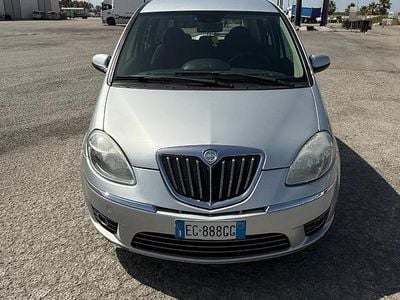 Usata Lancia Musa 95 CV (69 kW) 2012 Grigio Monovolume