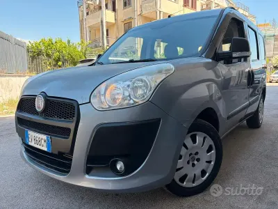 Usata Fiat Doblò 120 CV (88 kW) 2014 Grigio Monovolume