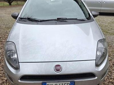 Usata Fiat Punto Young 69 CV (50 kW) 2015 Berlina