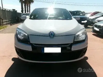 Usata Renault Mégane III 95 CV (69 kW) 2014 Bianco Berlina
