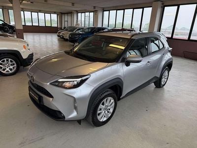 Usata Toyota Yaris Cross Active 92 CV (67 kW) 2025 Argento SUV