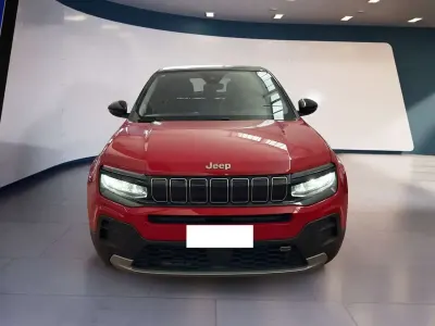 Käytetty Jeep Avenger Altitude 101 HP (74 kW) 2023 Punainen Katumaasturi