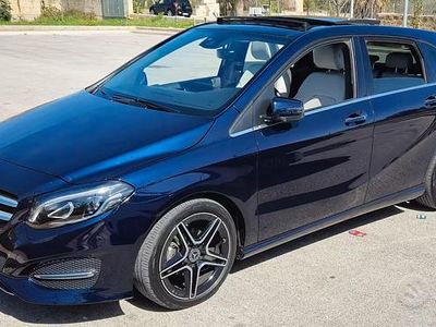 Usata Mercedes B180 109 CV (80 kW) 2016 Monovolume