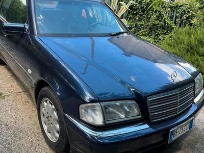 Usata Mercedes C220 150 CV (110 kW) 1999 Blu Berlina