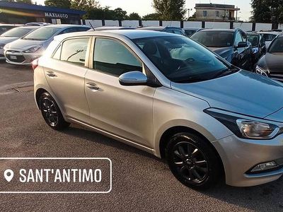 Argento Usata 2018 Hyundai i20 Berlina | 7999 € (Buon prezzo)