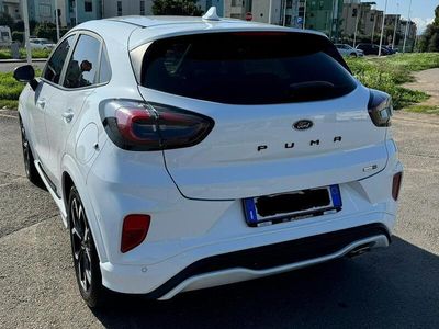 Begagnad Ford Puma ST-Line X 125 HK (91 kW) 2021 Vit Sedan