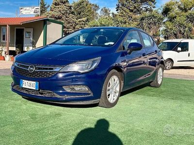 Usata Opel Astra 95 CV (69 kW) 2016 Blu Berlina