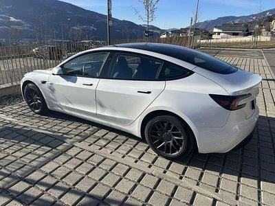 Usata Tesla Model 3 RWD 88 kW (120 CV) 2024 Bianco Berlina