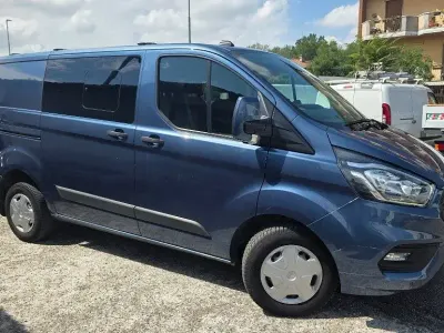 Usata Ford Transit Custom Trend 131 CV (96 kW) 2022 Blu / metallizzato Berlina