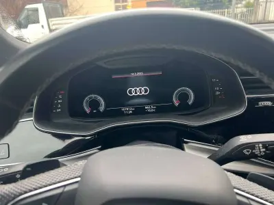 Usata Audi Q8 Sport 286 CV (210 kW) 2021 Nero SUV