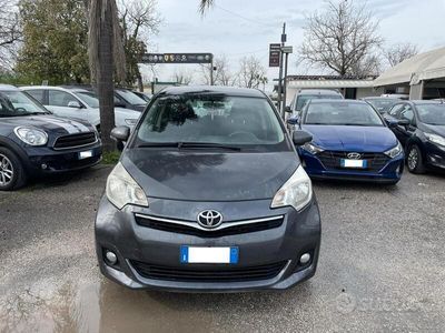 usata Toyota Verso-S 1.4D 90 cv-2012-AUTOMATICA-TETTO