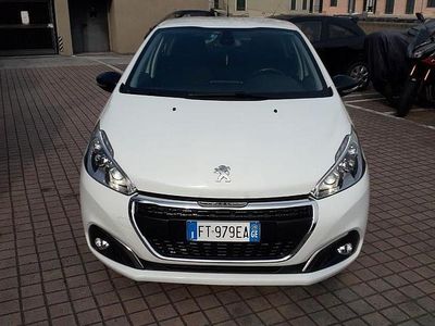Usata Peugeot 208 68 CV (50 kW) 2019 Bianco Utilitaria