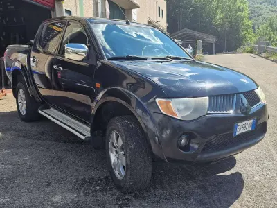 Usata Mitsubishi L200