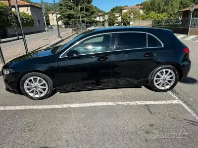 Usata Mercedes A180 Executive 136 CV (100 kW) 2019 Nero Berlina