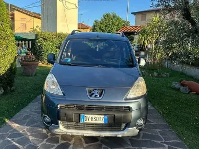 Usata Peugeot TePee Premium 109 CV (80 kW) 2009 Station wagon