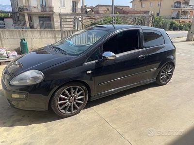 Usata Fiat Punto 120 CV (88 kW) 2010 Nero Utilitaria