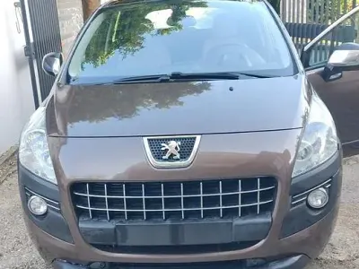 Usata Peugeot 3008 115 CV (84 kW) 2013 Marrone Station wagon