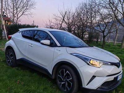 usata Toyota C-HR Trend 1.8 122 cv